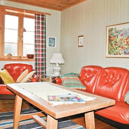 Cozy Home In Uddevalla With Wifi Häljebol 外观 照片