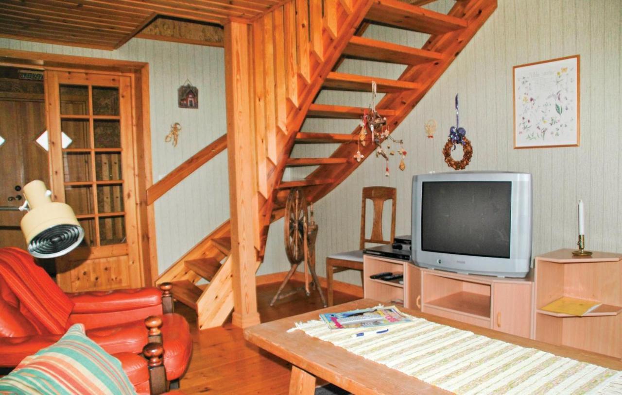 Cozy Home In Uddevalla With Wifi Häljebol 外观 照片