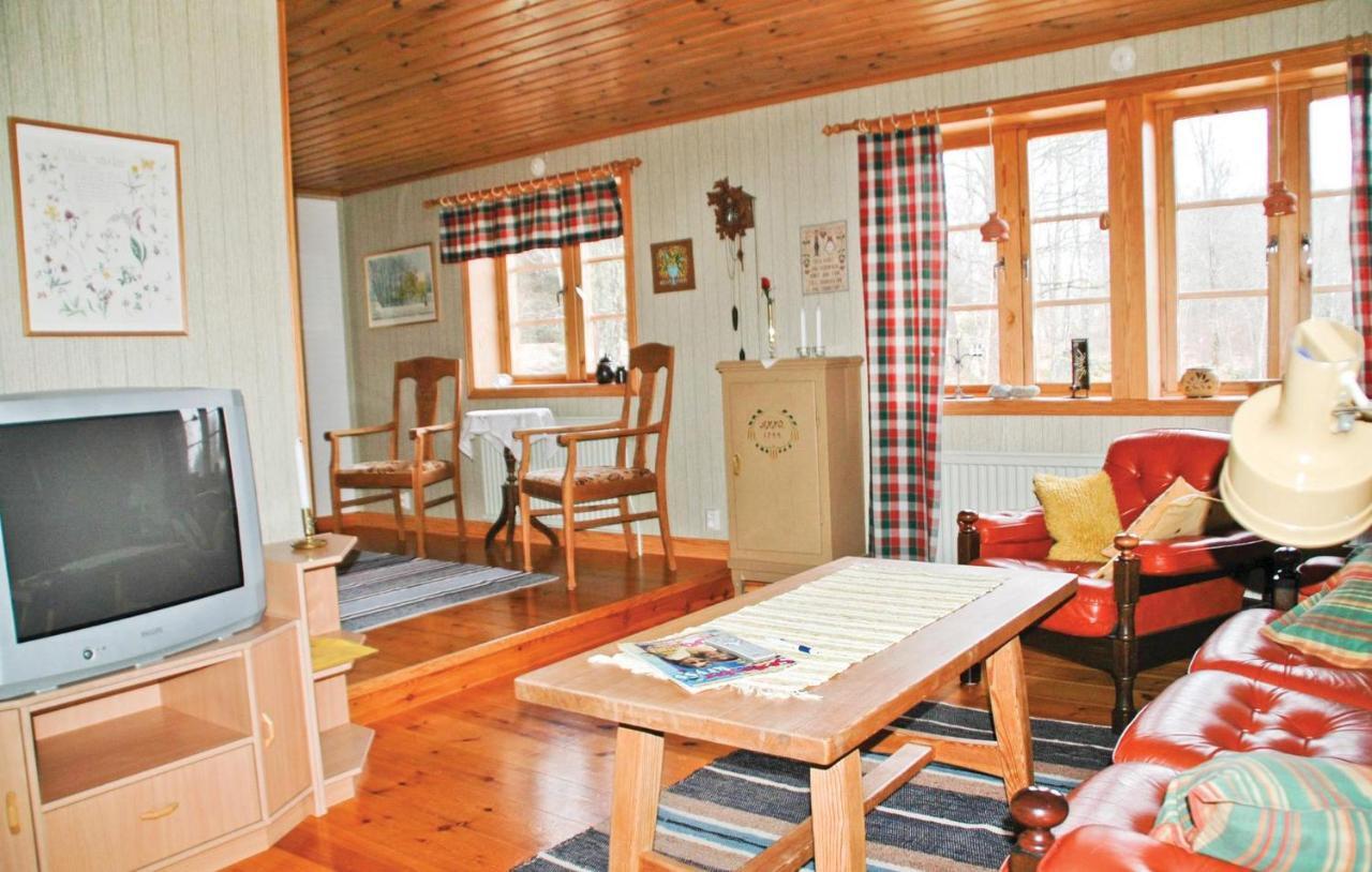 Cozy Home In Uddevalla With Wifi Häljebol 外观 照片