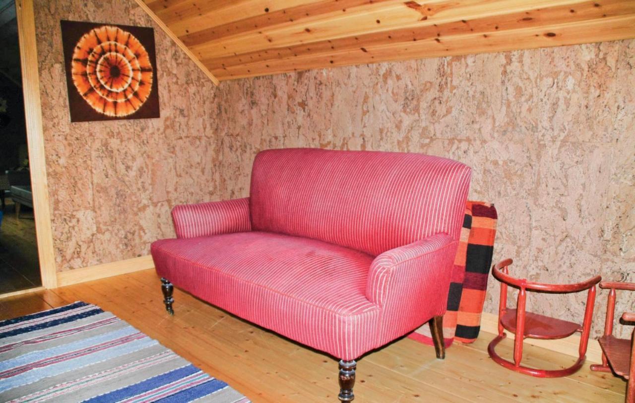 Cozy Home In Uddevalla With Wifi Häljebol 外观 照片