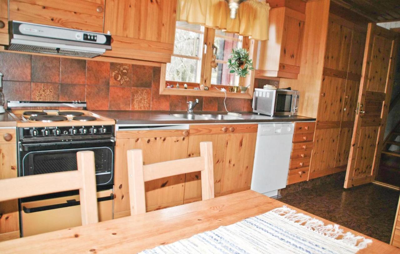 Cozy Home In Uddevalla With Wifi Häljebol 外观 照片